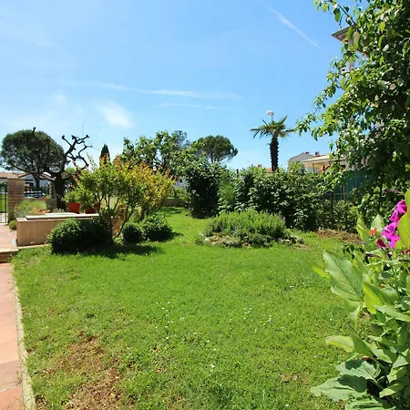 Charmantes Nur 700 Meter Zum Mit Garten, Waschmaschine, Wifi Apartman