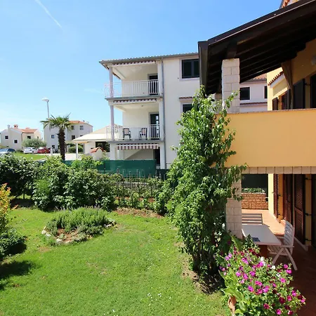 Charmantes Nur 700 Meter Zum Mit Garten, Waschmaschine, Wifi Apartman