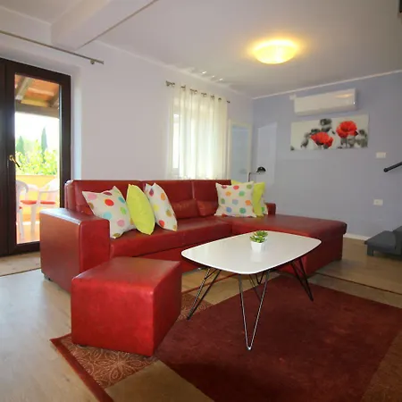 Apartman Charmantes Nur 700 Meter Zum Mit Garten, Waschmaschine, Wifi