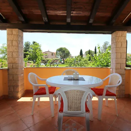 Charmantes Nur 700 Meter Zum Mit Garten, Waschmaschine, Wifi Apartman Poreč